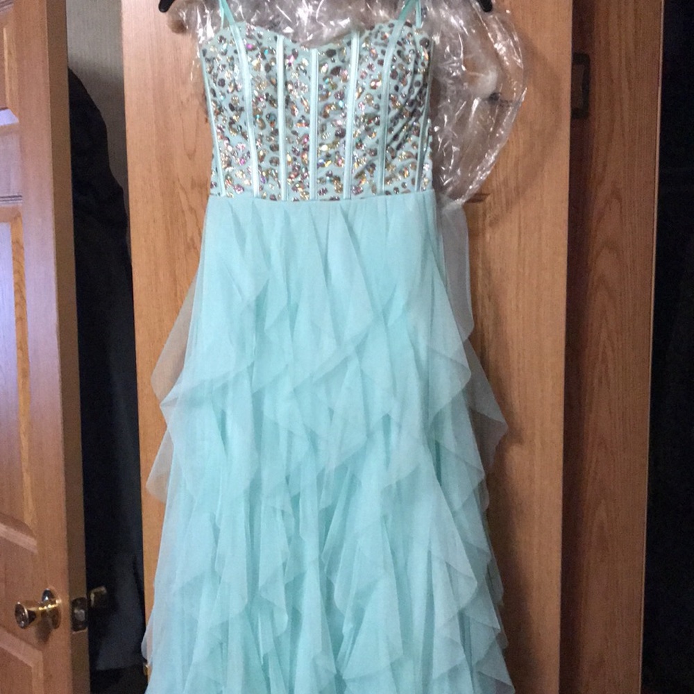 Prom/formal dress